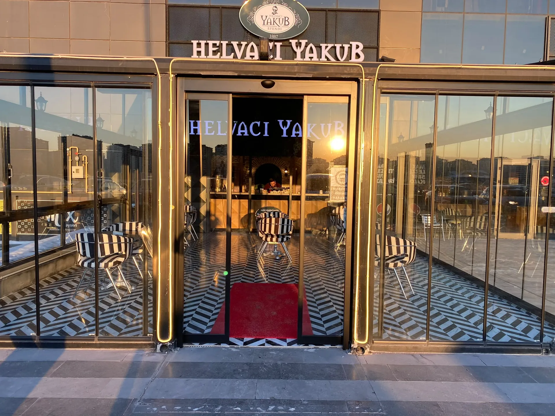 Helvacı Yakub Cam Cephe