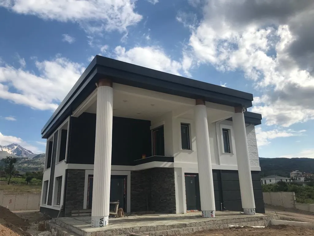 Sütunlu Villa Kompozit Cephe