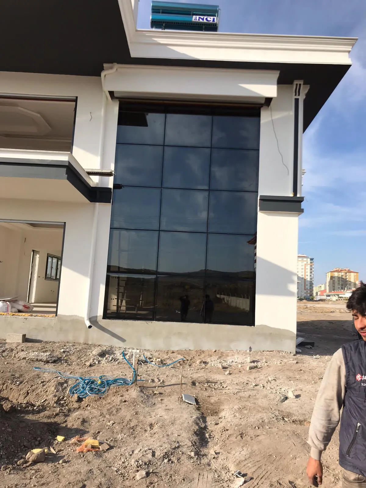 Villa Siyah Cam Cephe